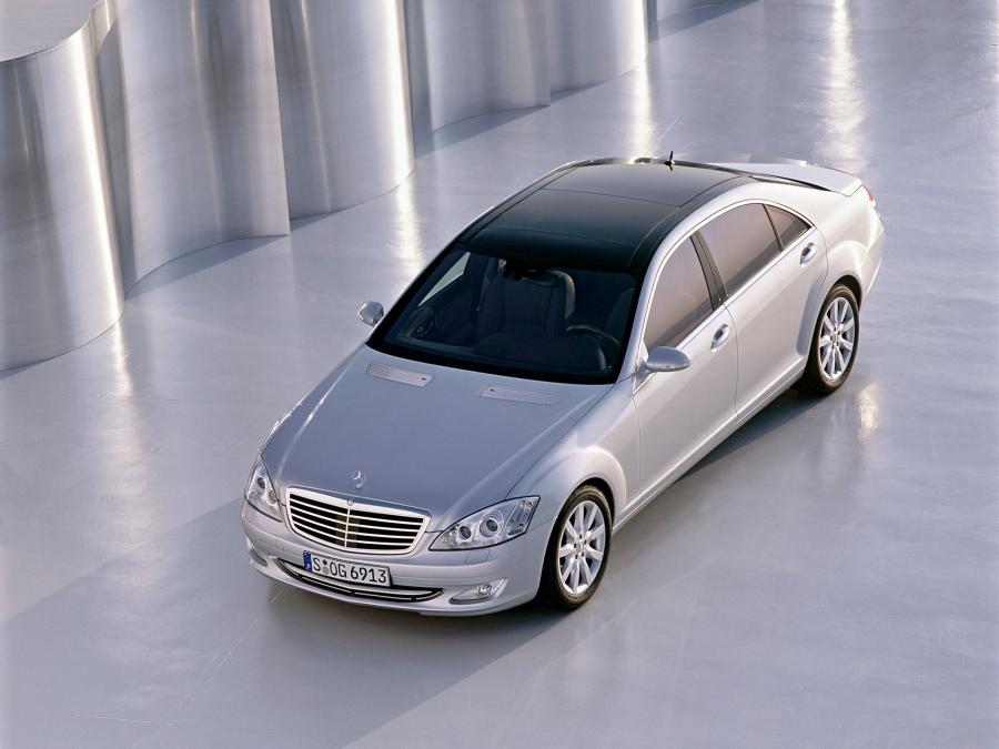  Mercedes-Benz S500 (W221) 2005 года  (фото 3 из 31)
